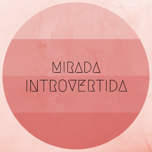 _introvertida_'s profile picture. La vida a través de los ojos de una introvertida. 
Escribo, leo y a veces quedo con gente 😅