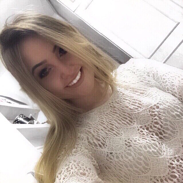 Facebook: Maria Fernanda Scislovski ♡ Não tem nada a ver com sorte, há Deus em cada detalhe.
