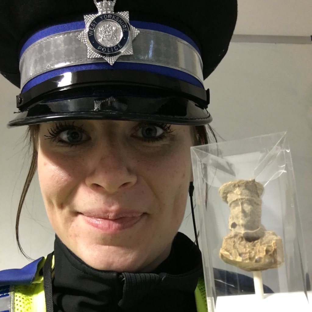 PCSO for Leeds City 👮🏻♀️ Please do NOT report crime here, use 101/999