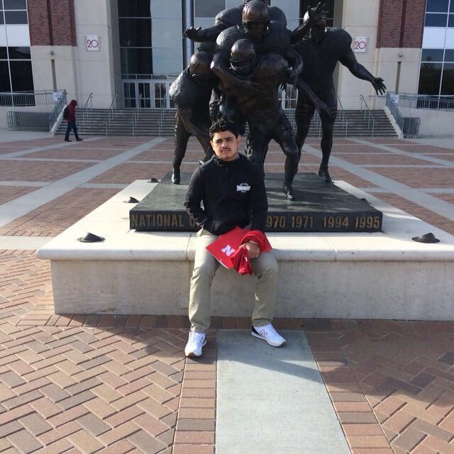 efuentez52's profile picture. 