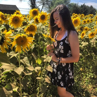 anniebanannnief's profile picture. 