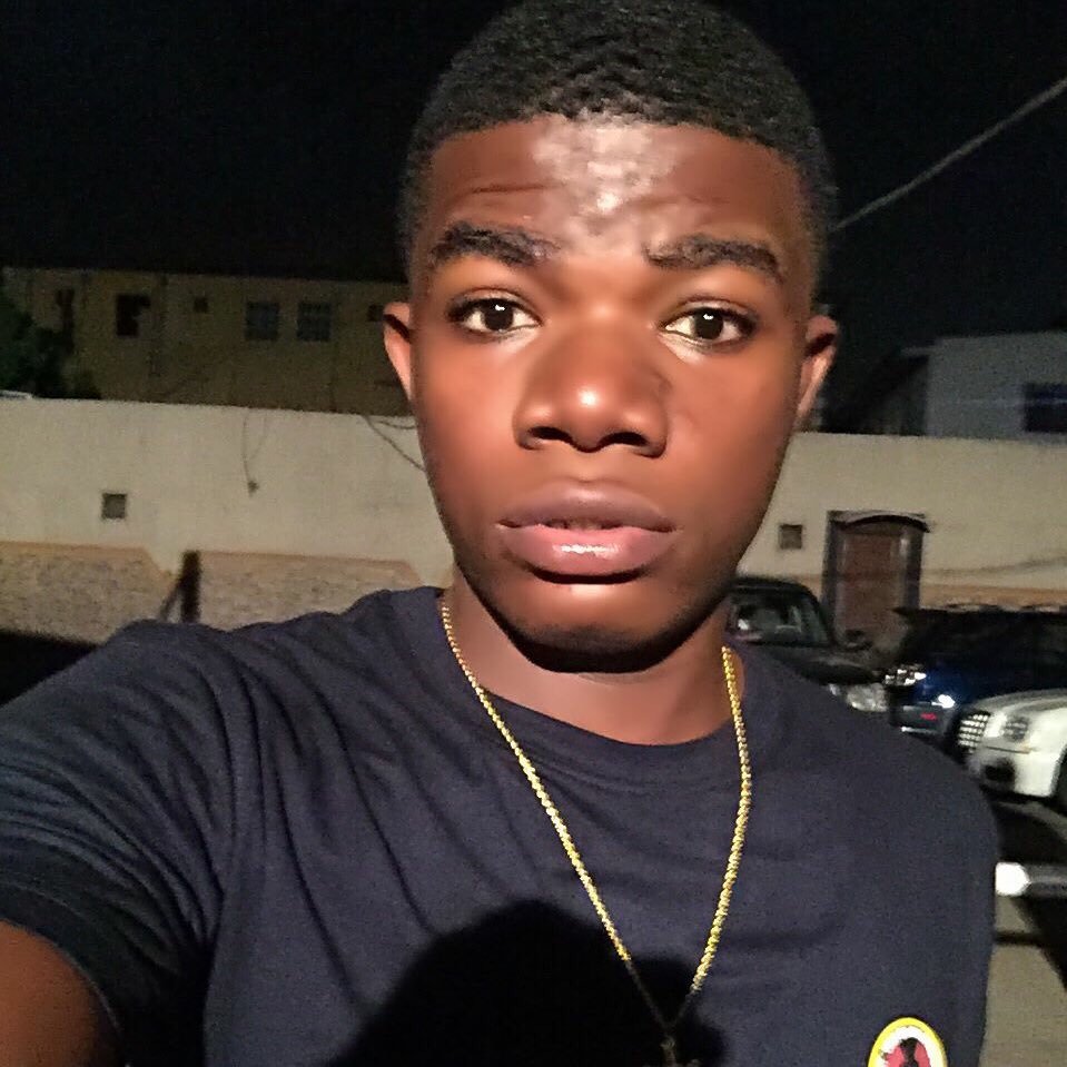 frank_lexo's profile picture. Frank_lexo┃A writer,Motivational speaker#Author of many novels#Team chelsea supporter#CEO of Franklexo's foundation for the orphanage#CEO of Franklexo's books#