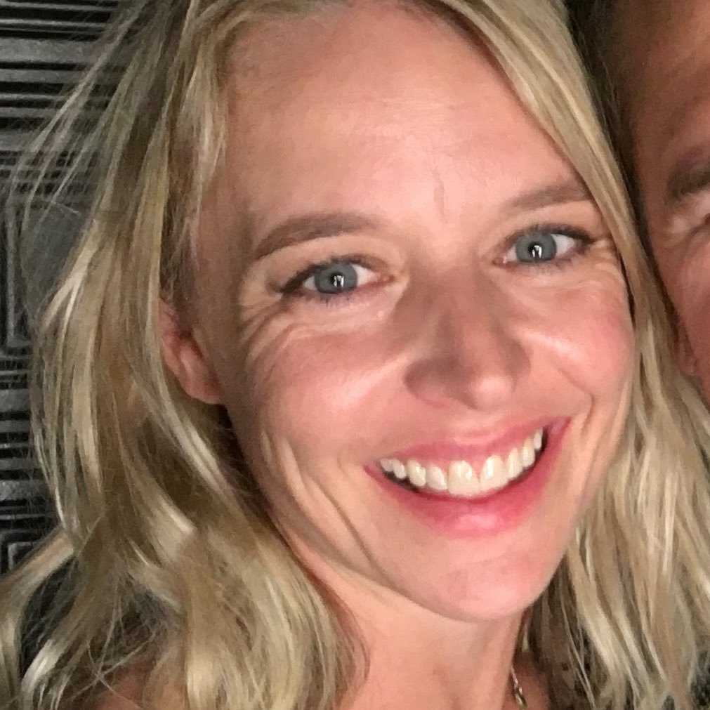 weenapauly's profile picture. yoga therapy, breath work, dance and meditation