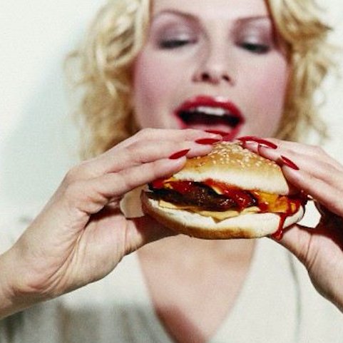 just a girl walking the fine line between friend and food. tweeting about cannibals & feminism 💕