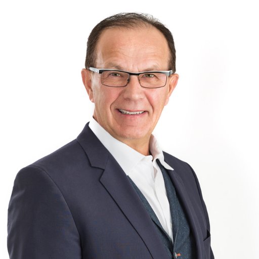Father, Husband, Realtor. RE/MAX Certified Condo Specialist in #YYC. Life is great - let's build better homes!