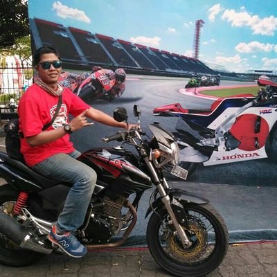 galiholic5777's profile picture. RedSruntul_5777_garage