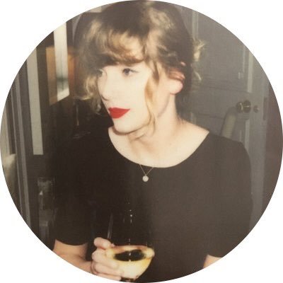 Taylor is a national treasure and her songs are my national anthem🤩