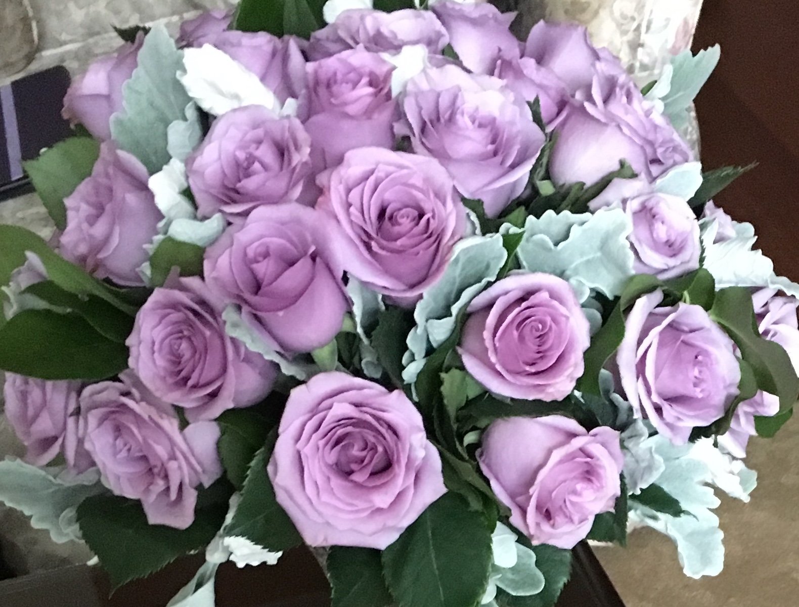 VonmarFloral's profile picture. Luxury florist specializing in timeless and elegant designs!