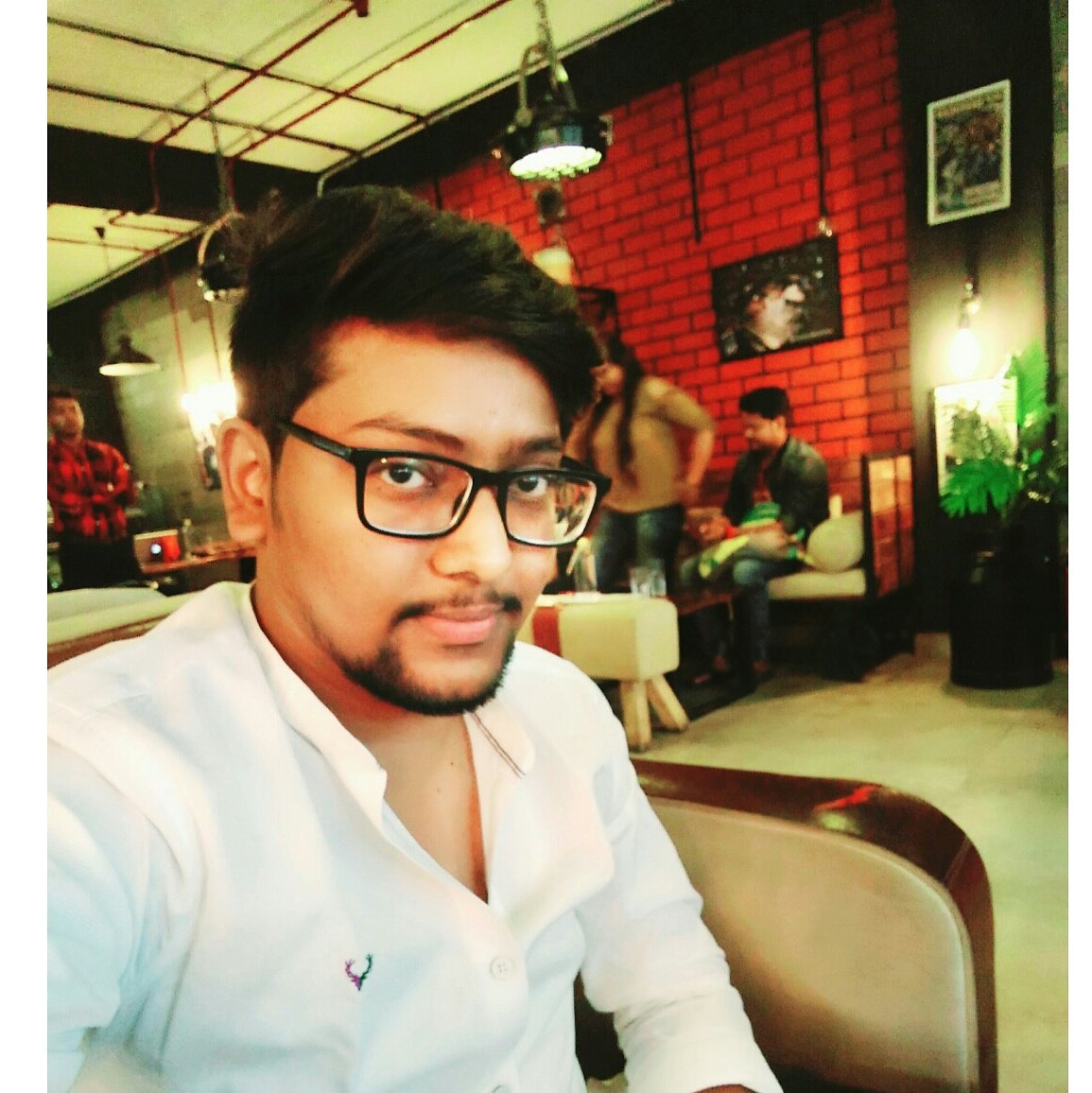 log2shashwat's profile picture. 