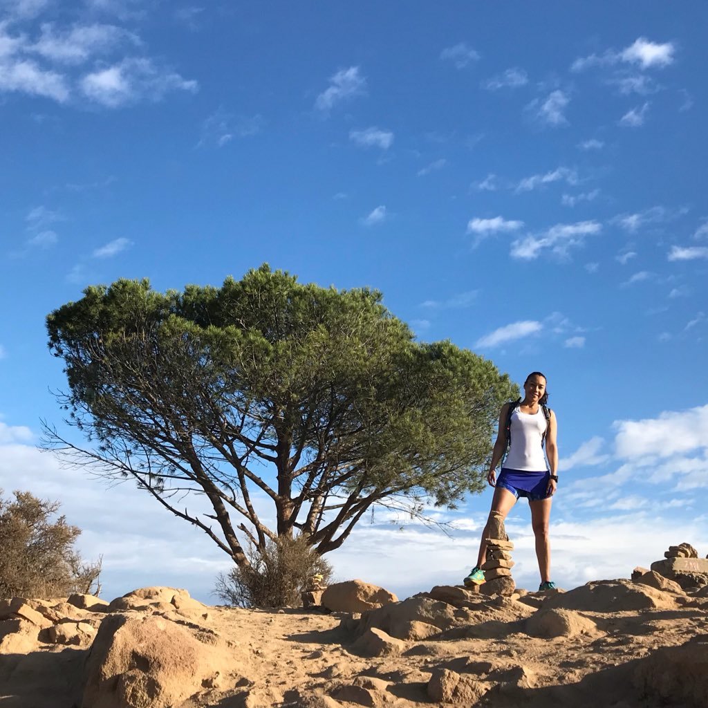 Trail and UltraTrail Runner, en constante revolución, apasionada por la naturaleza. La Montaña! mi único refugio.