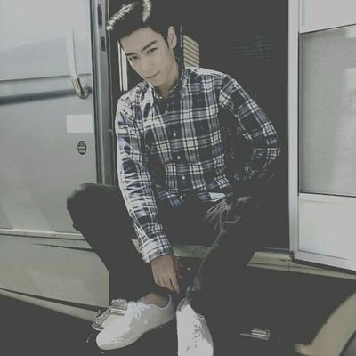 ❪нαriєℓ ω. cσrℓєσทє/ρнiℓσsσρнy τєαcнєr/α∂∂icτє∂ τσ вσσкs.❫