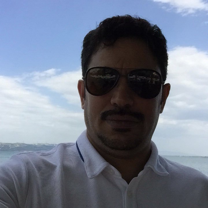 وَلا تَجْزَعْ لِحَادِثة الليالي فما لحوادثِ الدنيا بقاءُ وكنْ رجلاً على الأهوالِ جلداً وشيمتكَ السماحةُ والوفاءُ