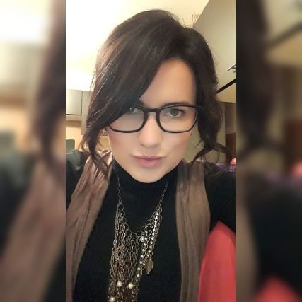 ABOGADA. MAGÍSTER EN DERECHO LABORAL Y SEGURIDAD SOCIAL UNIVERSIDAD DE CUENCA. JEFE DE TALENTO HUMANO CLINICA SANTA ANA.