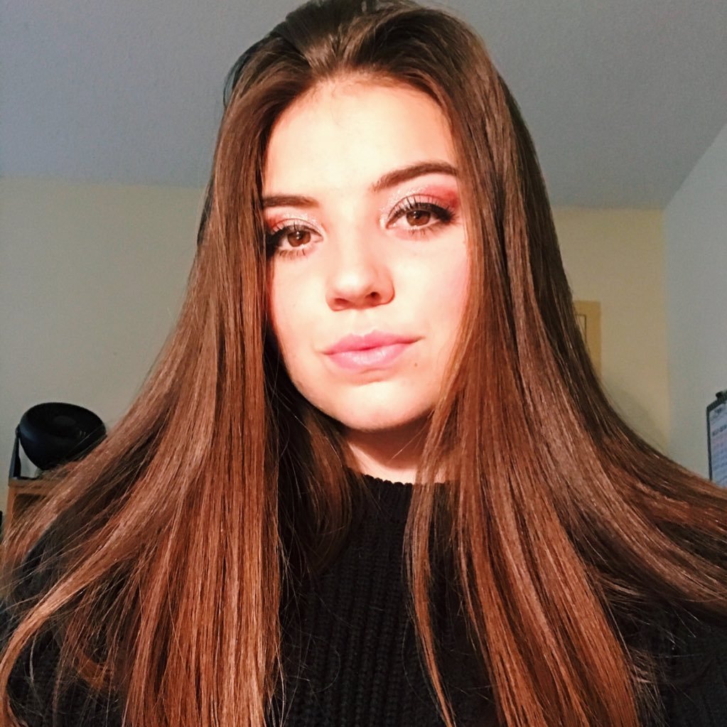 aliseea100's profile picture. 