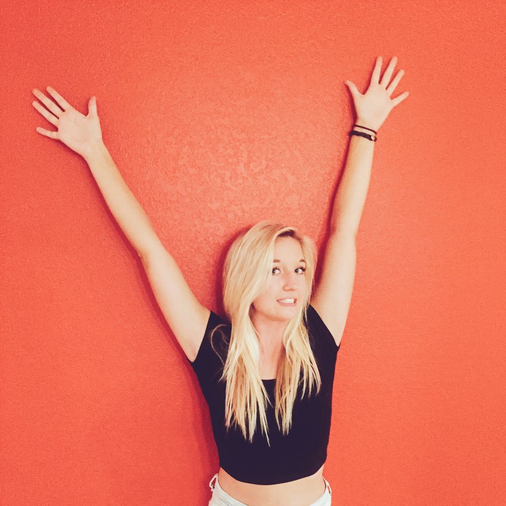 jennyfromutah's profile picture. *does a little dance*