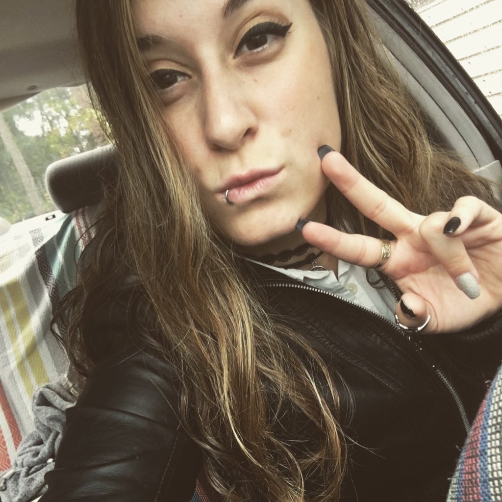 Smiterelle's profile picture. “Be humble for you are made of earth. Be noble for you are made of stars.” ☪