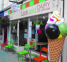 Award winning ice-cream parlour located in the centre of Perth. Ice-cream, coffee, milkshakes, waffles, soup, paninis, snacks...You know the story.