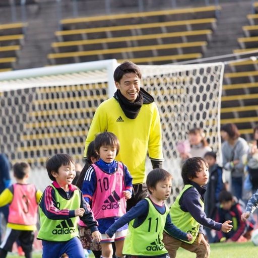 サッカーコーチしてます⚽️
約500人の子供を数々の強豪クラブに輩出🏆
ママ友やコーチに直接相談し辛く、1人で悩んでいる方はご相談ください😊
【期間限定：無料配布】
親にしか出来ないサポート
『８Missions』を受け取ってくださいね(^^)
現役時代に僕も親に救われました✨
↓　↓　↓　↓　↓