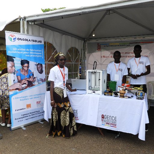Laboratoire de Fabrication numérique pour aider les jeunes à initier des projets innovants de l'idée au prototype fonctionnel.
Le tout 1er FabLab du Cameroun.