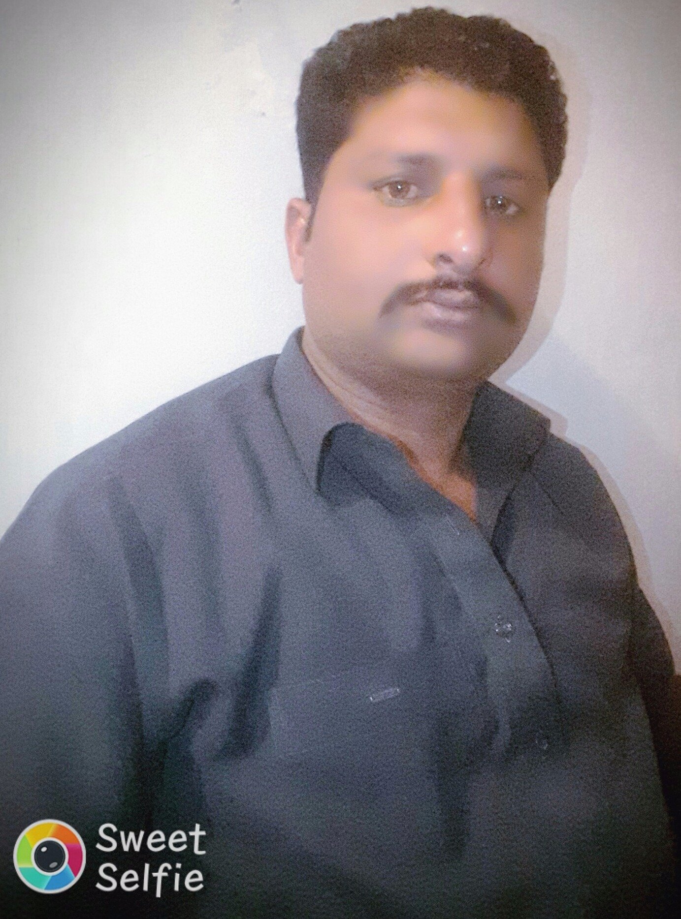 azeemtahir82's profile picture. 