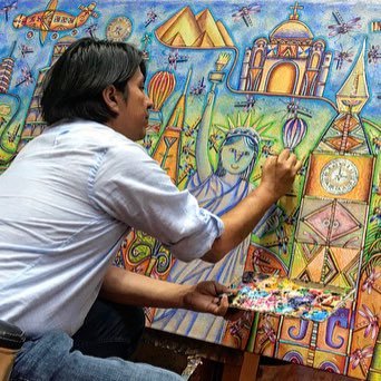 Fernando Andriacci, es un joven pintor, originario de Cuicatlán, en Oaxaca, México. En sus obras zoomorfas