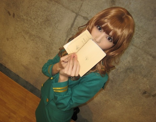 akizuki_meiko's profile picture. 光希（親友）のクラスメイトだよ。美少女だそうです。
お嬢様で、やや気が強いかな。
ミステリアスな性格かも？
文学少女です。
好きな作家はジョン・アップダイク。
家庭環境は複雑。。。