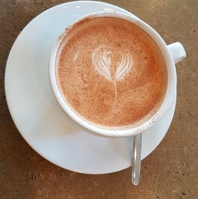 tweet_builder's profile picture. Hallo, mein Name ist Crashtest. Hier gibt's nix zu sehen - außer Testtweets.