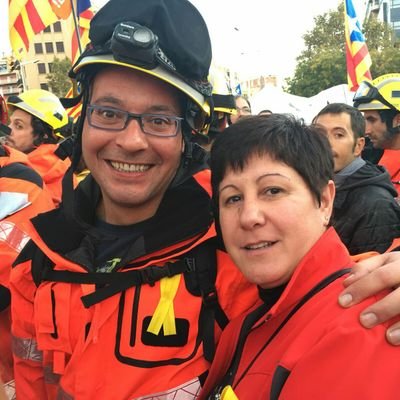 Orgullosa dels bombers.
Dies per no oblidar.
Republicana i independentista.
Visca Catalunya Lliure