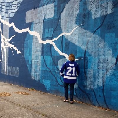 All things Tampa Bay Lightning⚡️ Lover. Mom. Friend. Nurse. Gator. Everything about food & weather. And the Bolts☇Whatever  line Point is on!