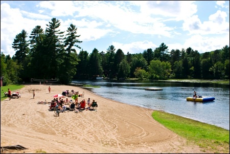 pinecliffresort's profile picture. 