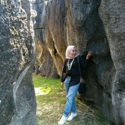 Erfhynawati Wahab Profile