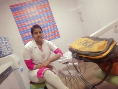 DrLatha3's profile picture. smile plz...m a dentist