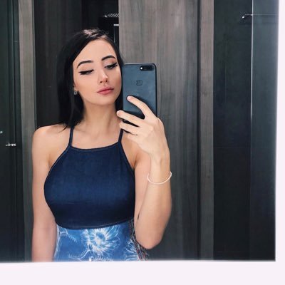 I am single woman of 28 years old single and looking for a very serious relationship that will last longer and lead to marriage