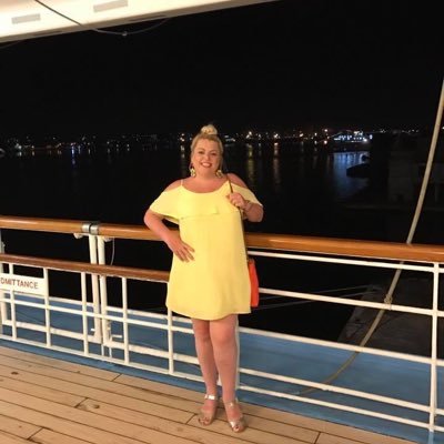 adrienne_sage's profile picture. 