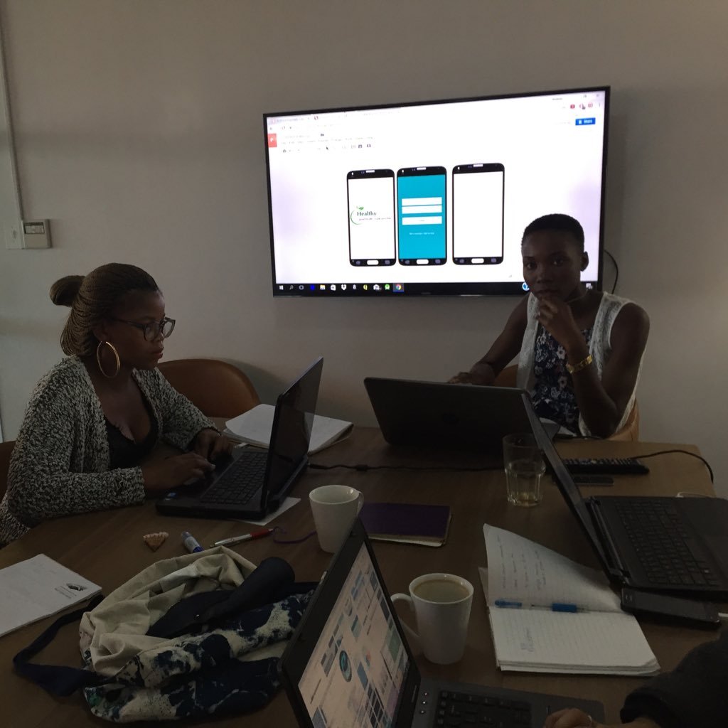 codegirlza's profile picture. 