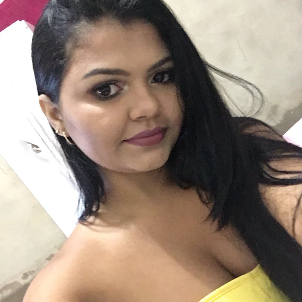 erikacass18's profile picture. Tente me decifrar, mais não ouse me concluir