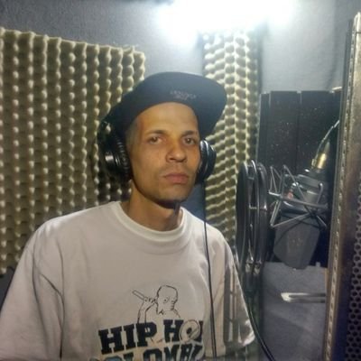 Rapers.. street.. gansters... underground... hardcore...
