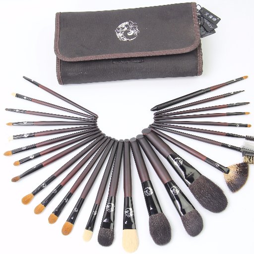 Professional manufacturer of cosmetic brush in China
