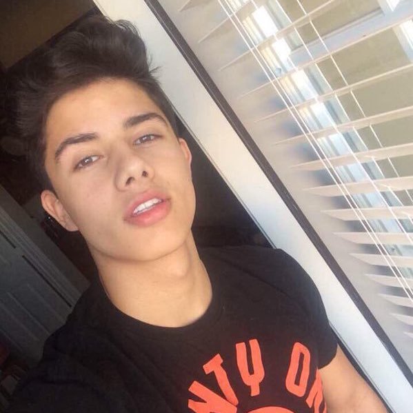 Rayanrpgx's profile picture. B.