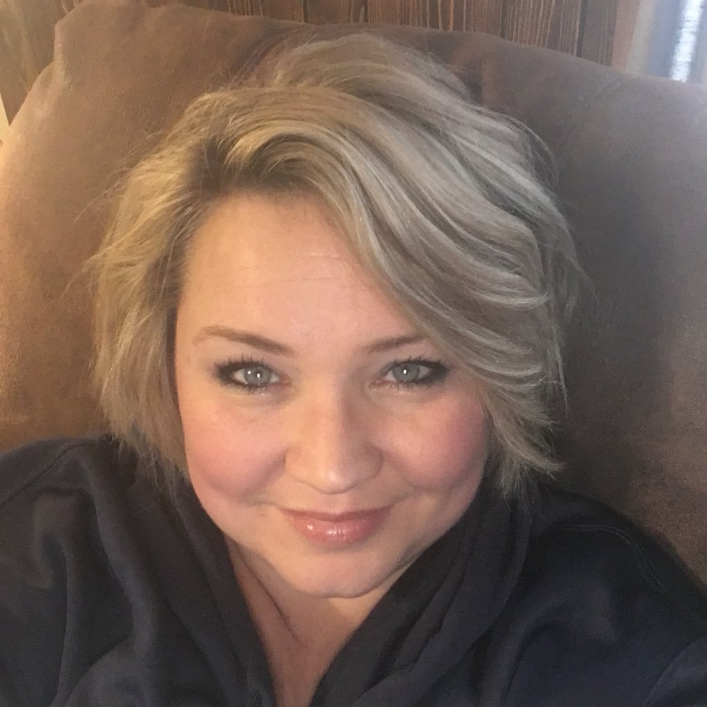 yourfriendpaula's profile picture. I'm an adorable 40 something mama to 4 of the most amazing people I've ever had the pleasure of knowing. I also happen to be married to Superman.