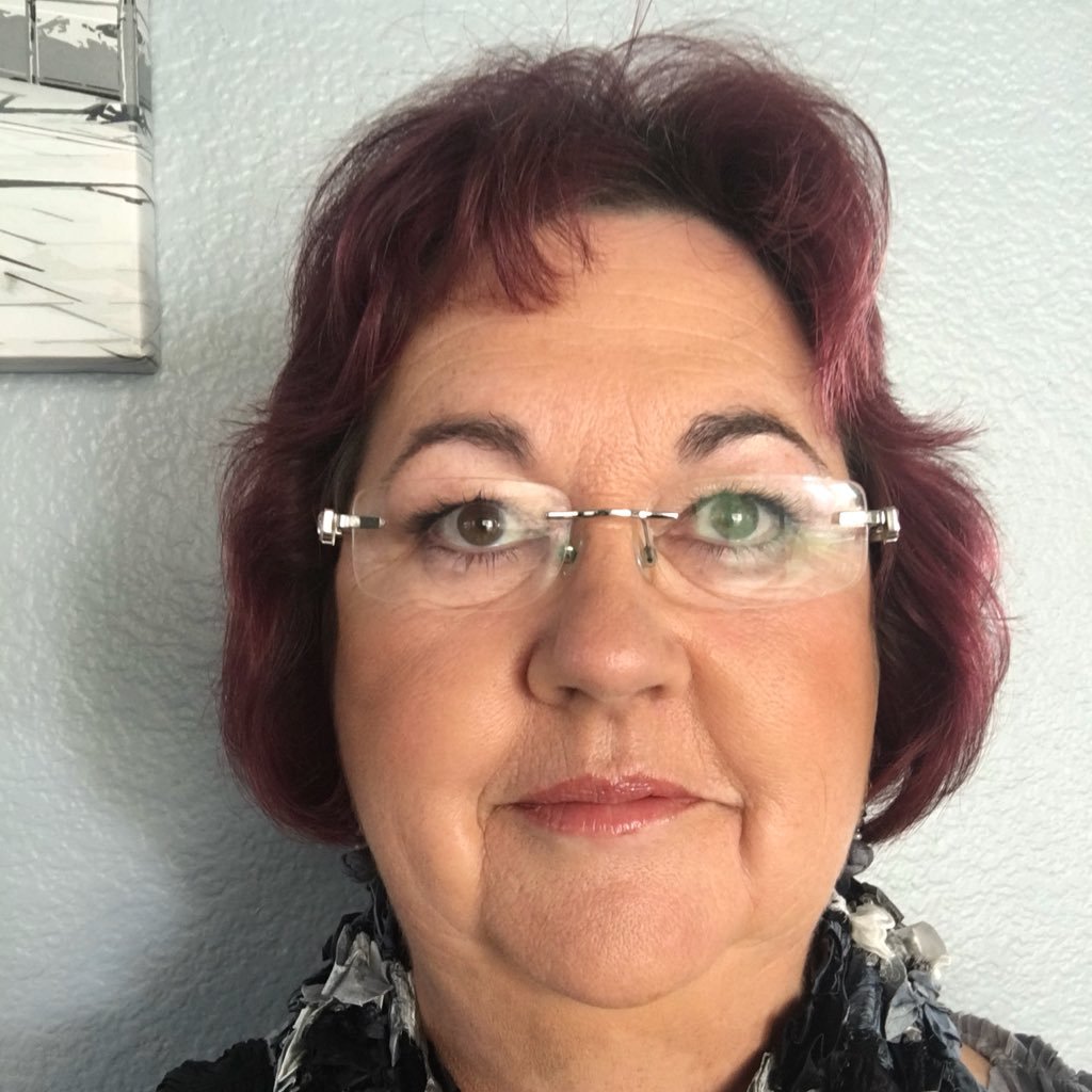 Retired Primary school teacher. Did my PGCE aged 50. Mum of 2 boys and 2 dogs! Love most sports but athletics, cricket and tennis particularly.