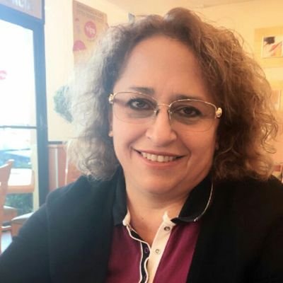 LIC. EN TURISMO Y EN DERECHO. HABLO INGLES Y FRANCES. ME ENCANTA NADAR.
TRABAJO PARA EL GOBIERNO