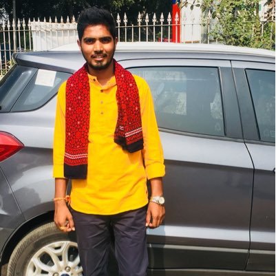 रण मेन जीना रण मेन मरना , यही राजपूताना धर्म हे, तलवार हाथ मेन बंदूक़ काँख मे, शिर पे केशरिया साफ़ा यहीं रजपूती शान हे ।