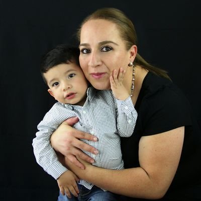 Compañera y amiga de la vida, en busca de la felicidad, bueno para decir verdad ya la encontré!!! y no quiero perderla !!!