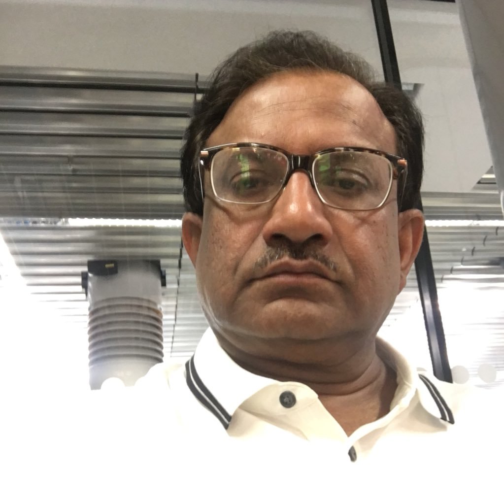 roydebordhi's profile picture. Chartered Accountant