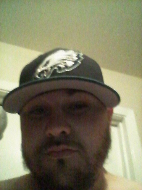 EVERYTHING PHILADELPHIA #1 FOOD CLOTHING MUSIC SPORTS & OF COURSE ARE BEAUTIFUL CITY ONE LOVE MAN I MISS HOME.
MARRIED WITH 2 BEAUTIFUL KIDS