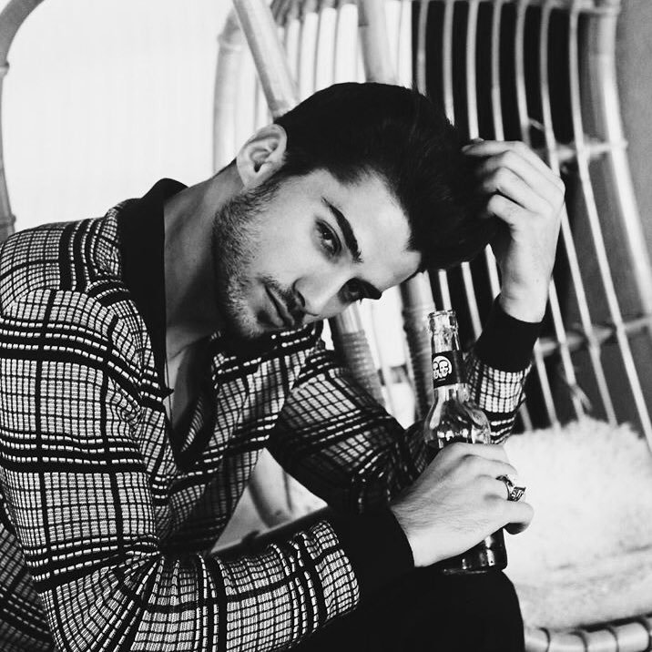 andrewrpgg's profile picture. drugs you should try.