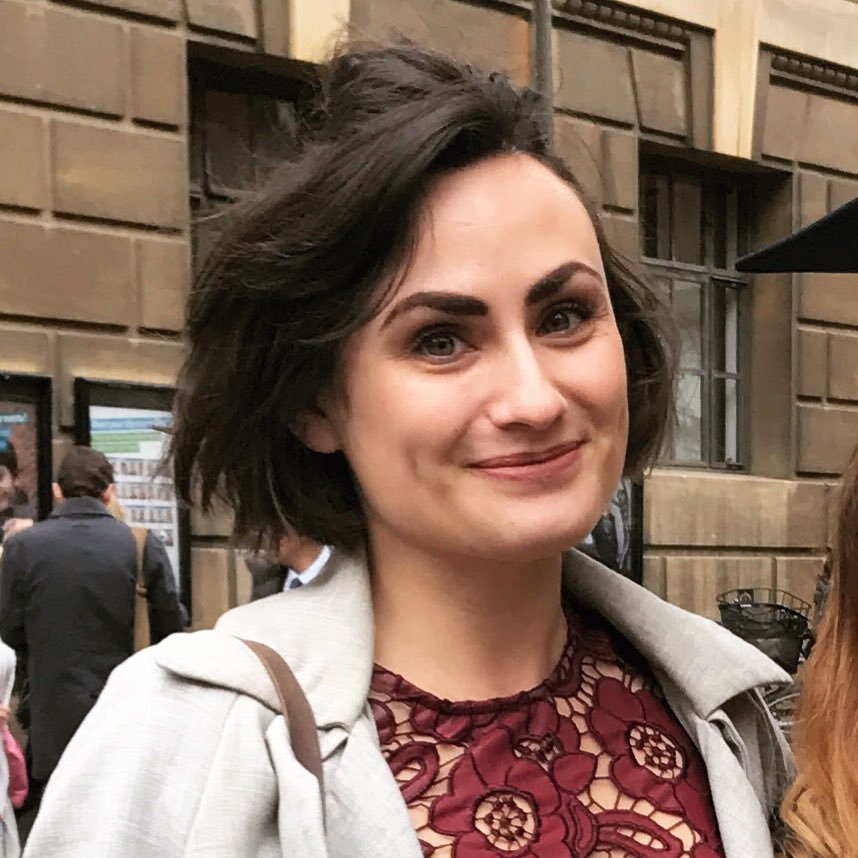 lib_whitehouse's profile picture. Want bookish tweets? I'm ya gal. Senior Buyer at @BOOKSetc_online 📖