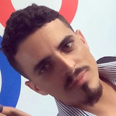 Com 5 anos na área comercia apaixonado por Marketing e internet ' Ajudo Empresas aumentarem a visibilidade da sua marca, e gerar negócios com Marketing digital.