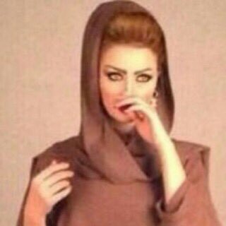 ستكسرك الدنيا كسراً يليق بها ، و يجبرك الله جبراً يليق به 💙👌🏻